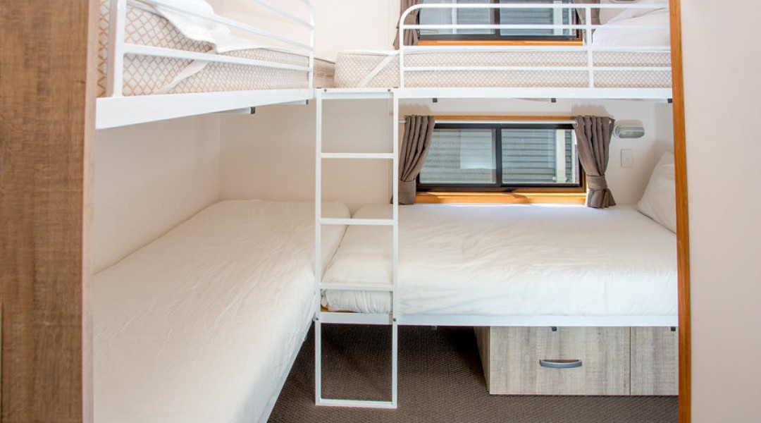 BIG4 Melbourne Accommodation Three Bedroom Deluxe Villa 8 berth 900px 15