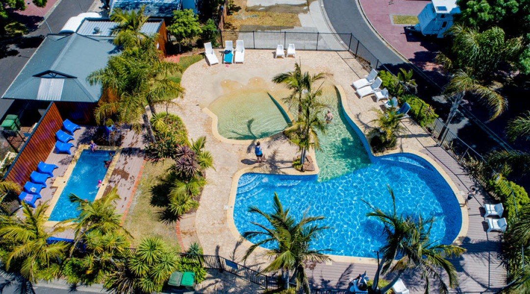 BIG4 Melbourne Swimming Pool 900px 04