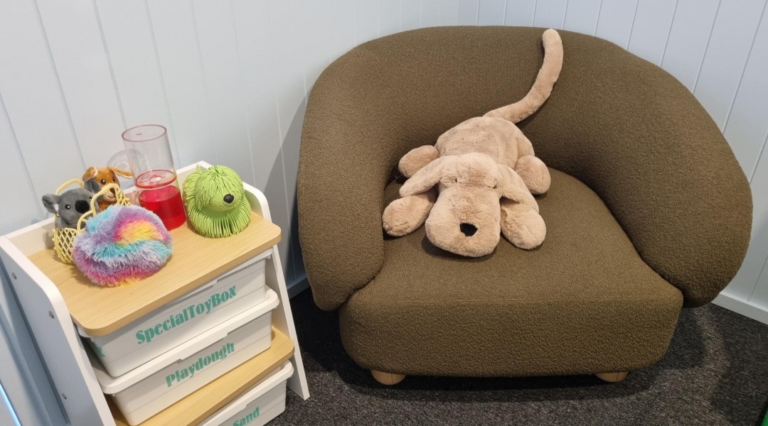 Tub chair